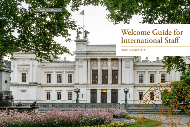 The cover of the welcome guide with the Main University Building on it. Photo.