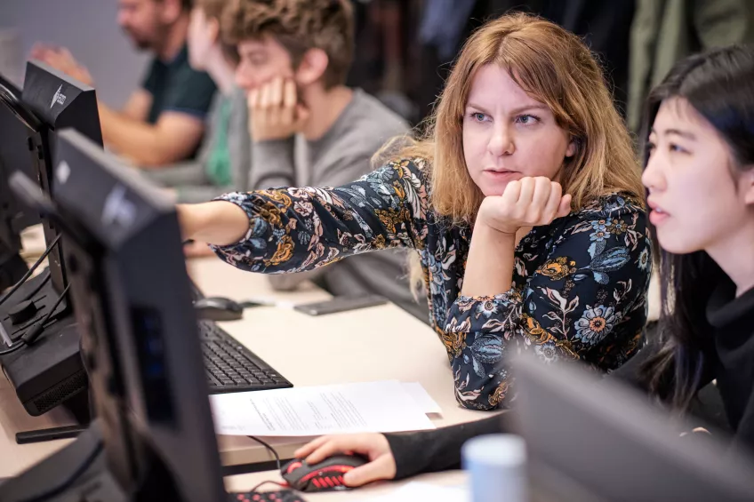 Students in an open admission course in eye-tracking at the Humanities Lab