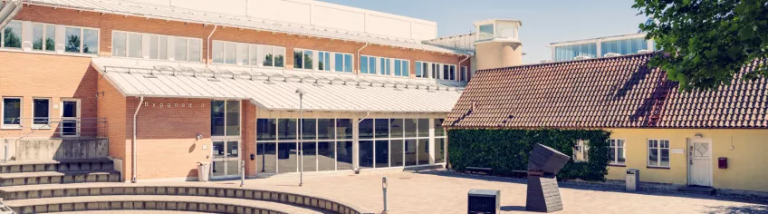 The Holger Crafoord Economics Centre and the student union building. Photo: Johan Persson.